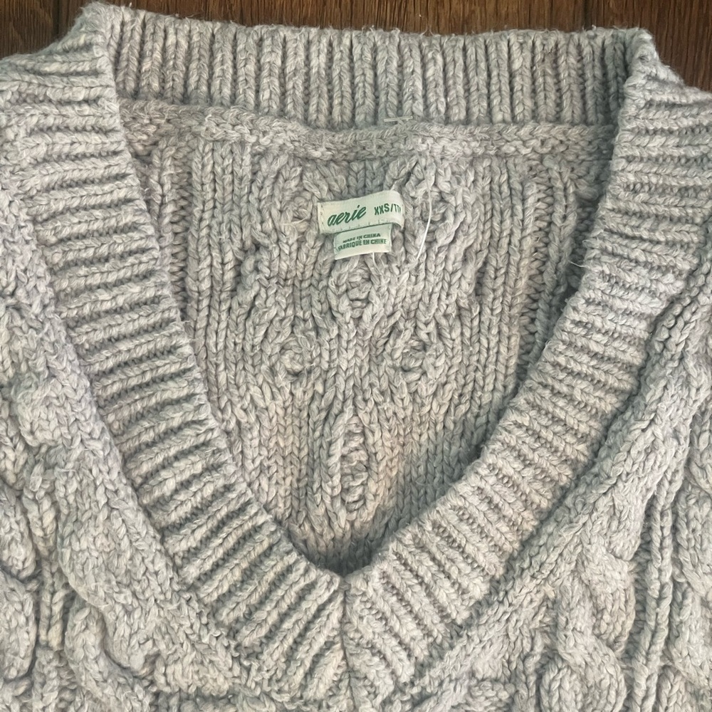 Aerie Women's Light Gray V-Neck Sweater